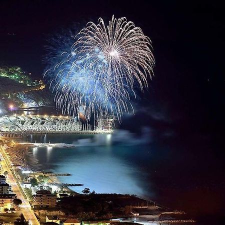 Appartamento Frontemare Andora ภายนอก รูปภาพ