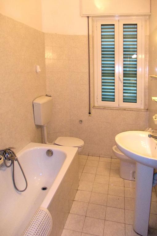 Appartamento Frontemare Andora ภายนอก รูปภาพ